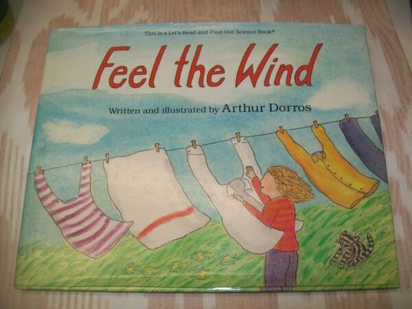 Feel the Wind (Let's Read-And-Find-Out Science (Hardcover))