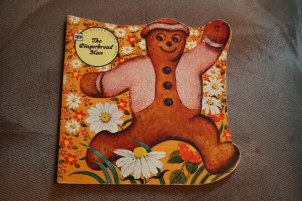 The Gingerbread Man. A Golden Shape Book, No. 5898.